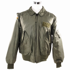 VINTAGE US AIR FORCE CWU 45/P 45P WINTER FLIGHT JACKET 2003 SIZE XL WITH PATCHES Sticker