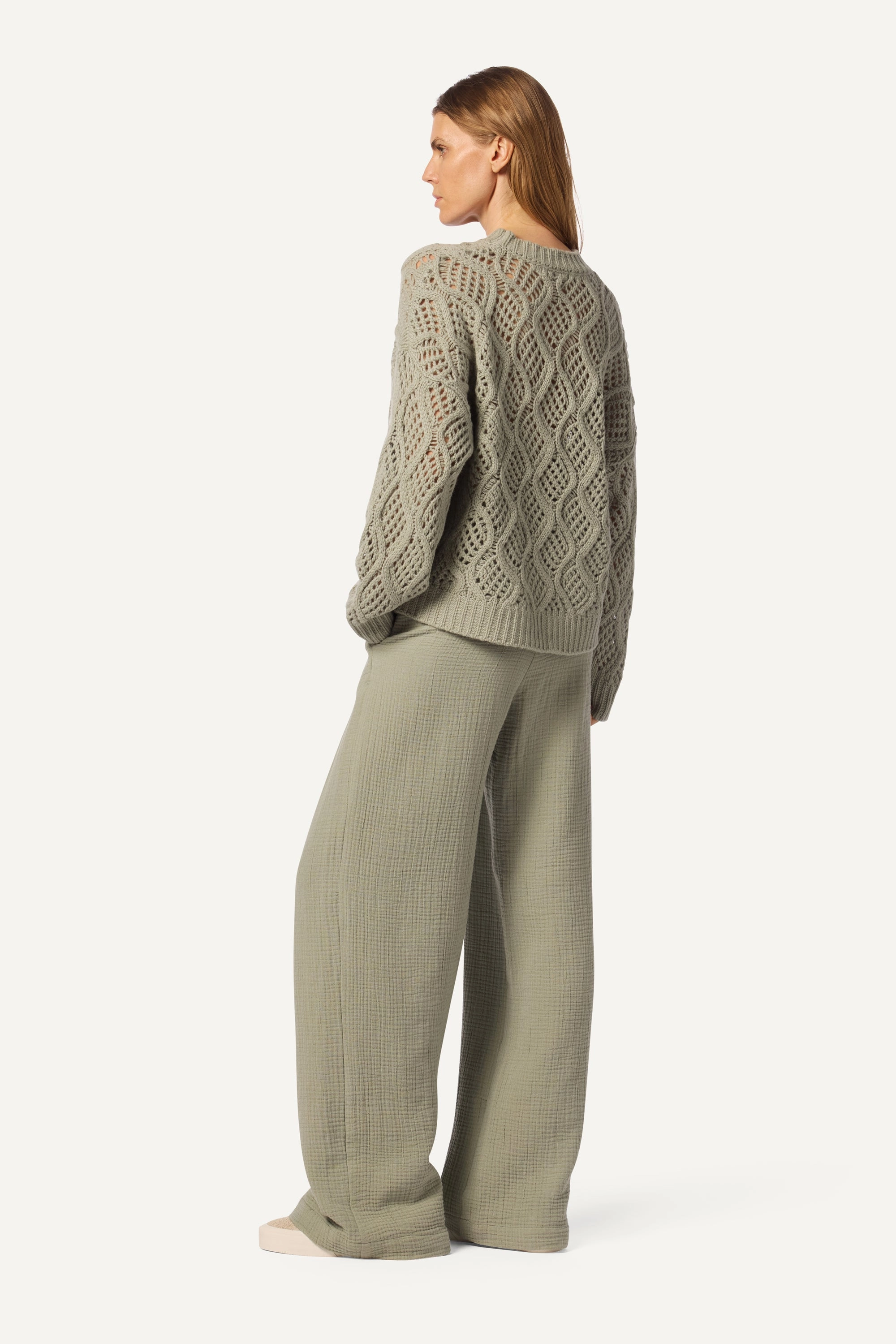 ALSTON OPEN KNIT BOYFRIEND CASHMERE CREWNECK | EUCALYPTUS Multi Layer Insulation