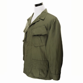 Reliable Protection Multi Pocket Configuration VINTAGE US ARMY TROPICAL COMBAT JACKET 1966 VIETNAM WAR LARGE SHORT NOS NEW