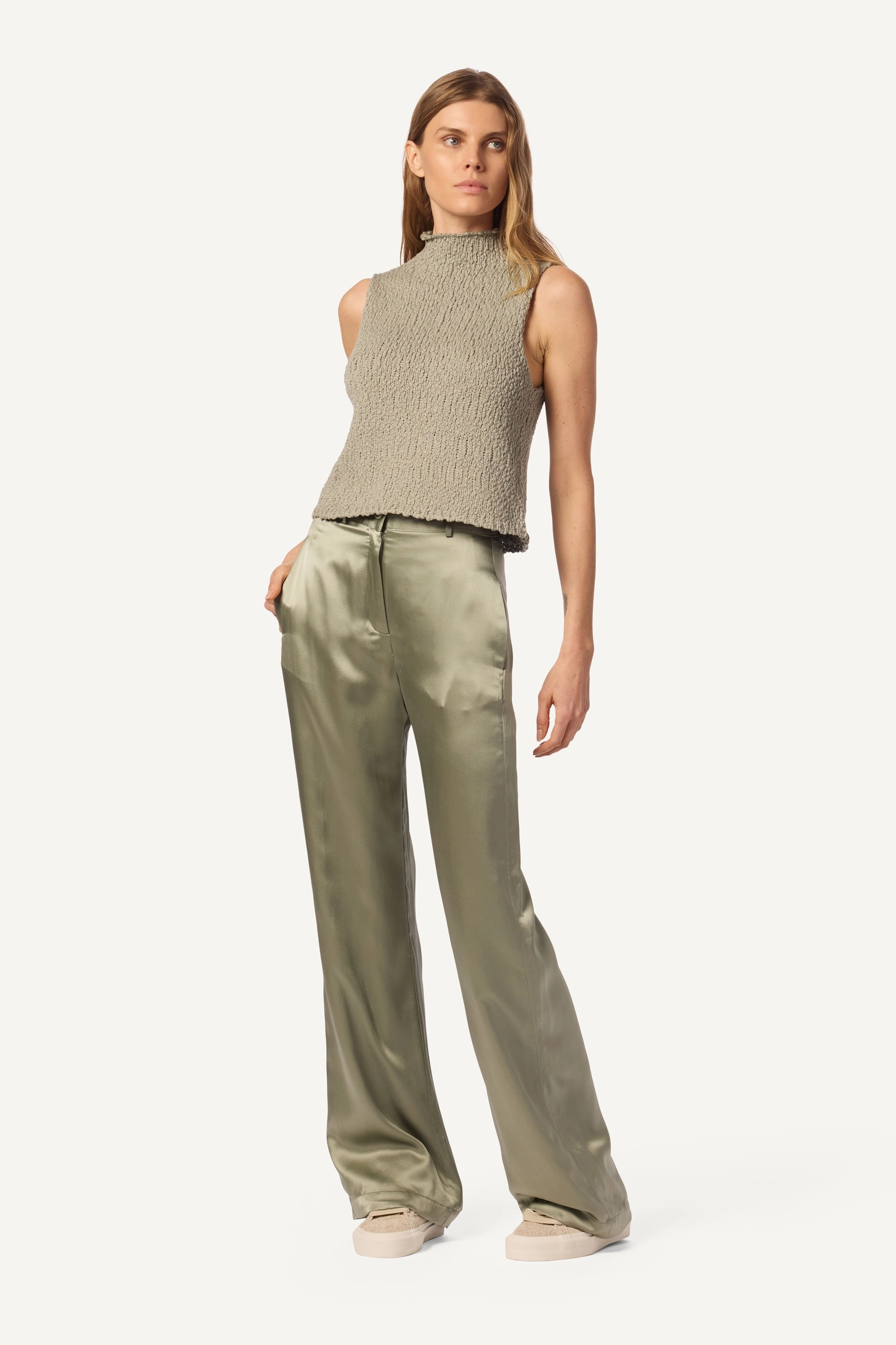 LEELAND FLAT FRONT PLEATED SILK TROUSER | EUCALYPTUS Warm design