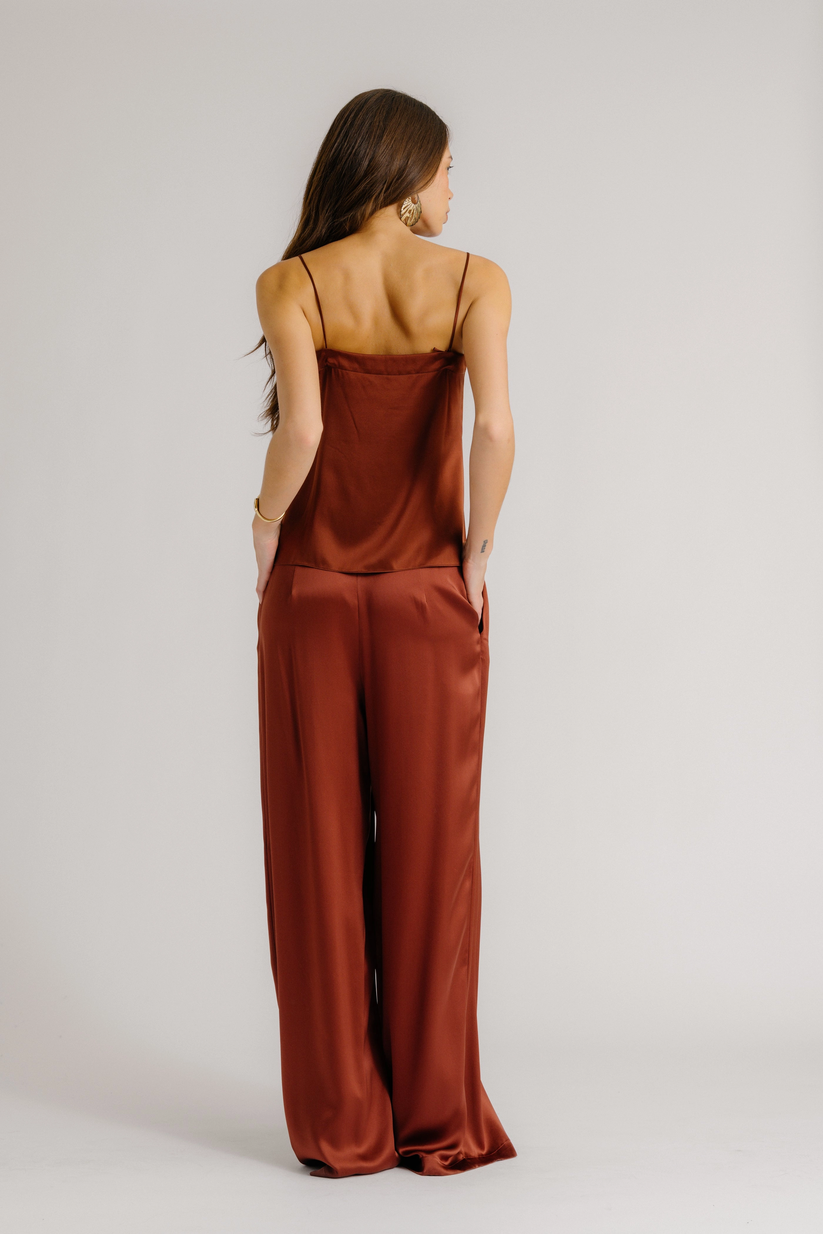 Tight Cut Sporty Comfort Wear BROOKE HIGH RISE DOUBLE PLEAT SILK TROUSER | MAHOGANY