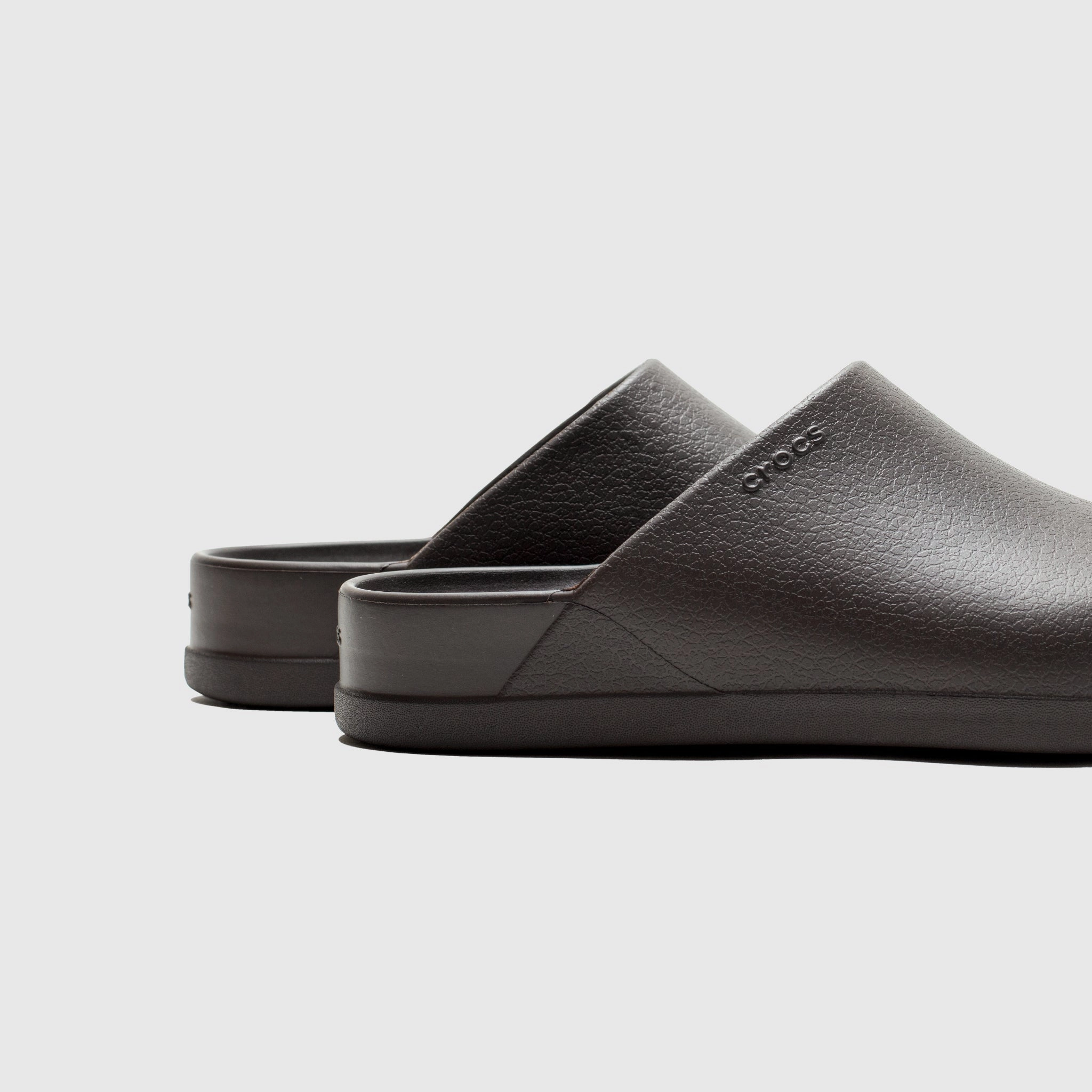 DYLAN CLOG "ESPRESSO" Slip Guard Comfort Lining