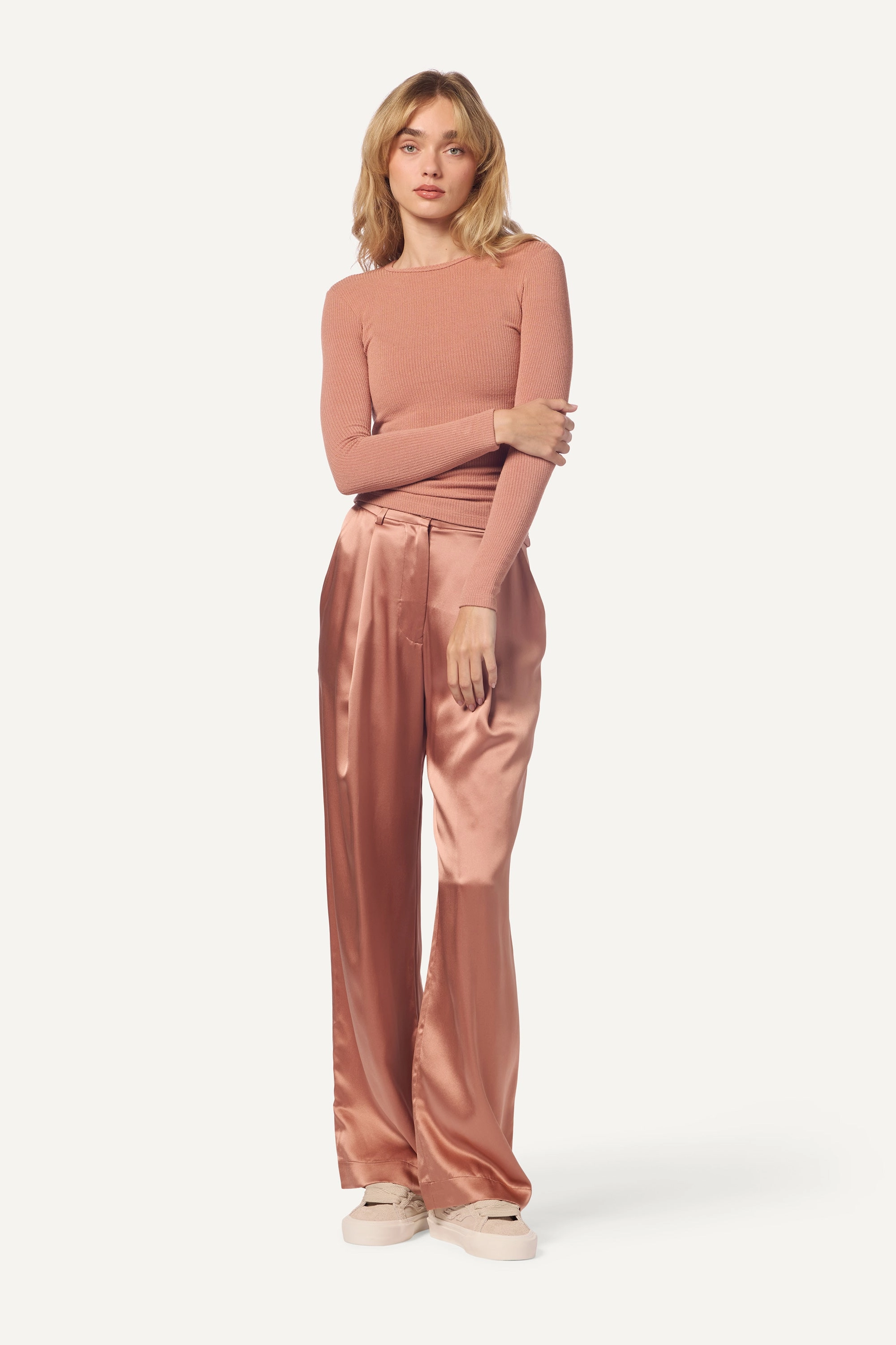 EMERSON HIGH RISE PLEATED PANT | DEEP APRICOT Chilly Layering