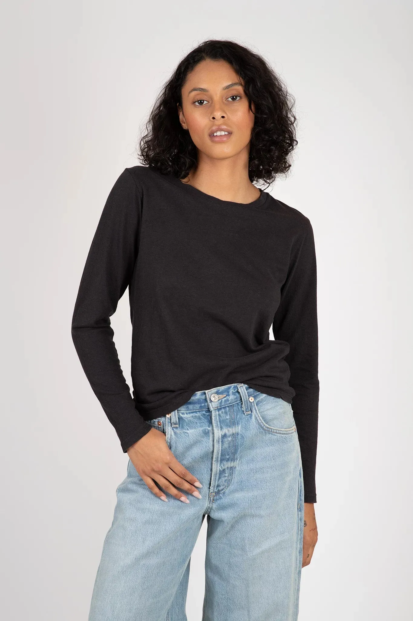 Sporty Vibe Versatile Outfit Encanto Long Sleeve Tee