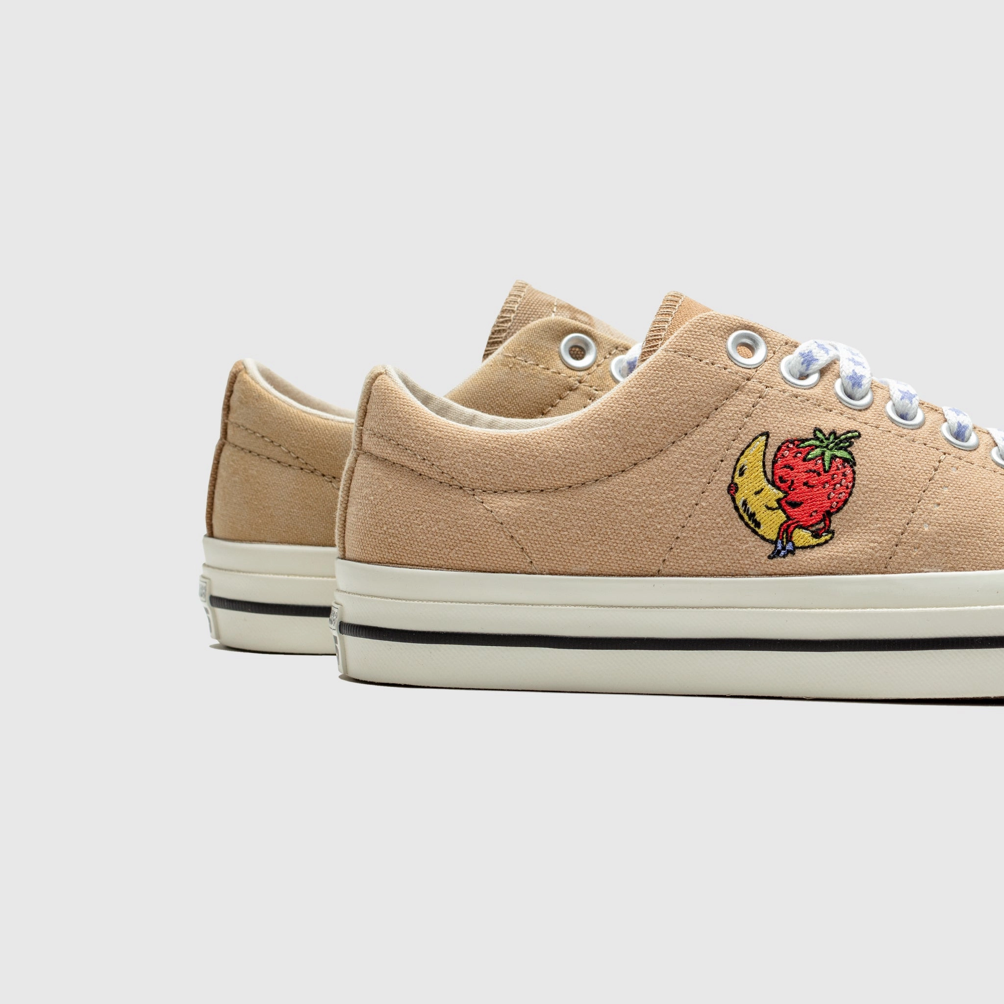 Balanced feel Walking Sneakers UPCYCLED ONE STAR X SKY HIGH FARM