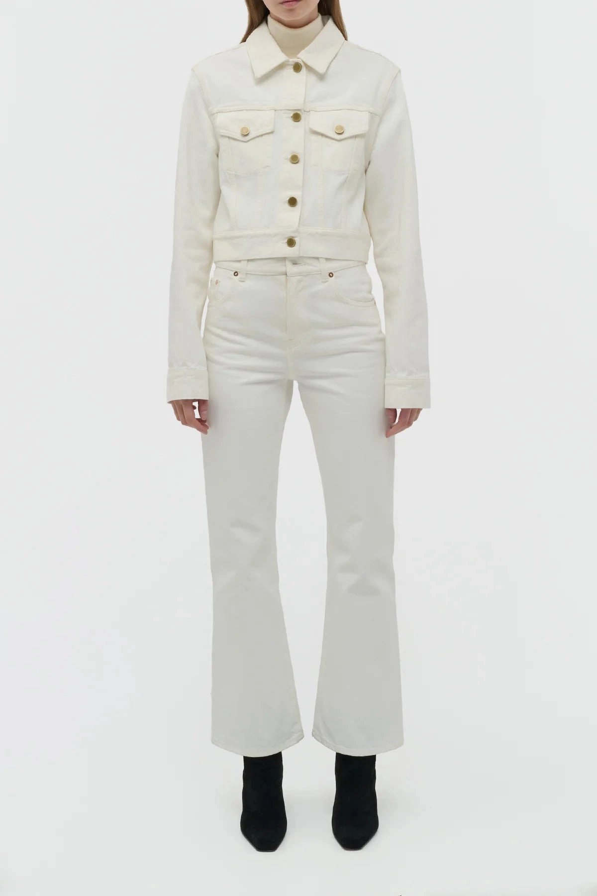 Light Wear Fit All Day Fit Ezra Bootcut Cropped Jean in White Recycled Cotton Denim