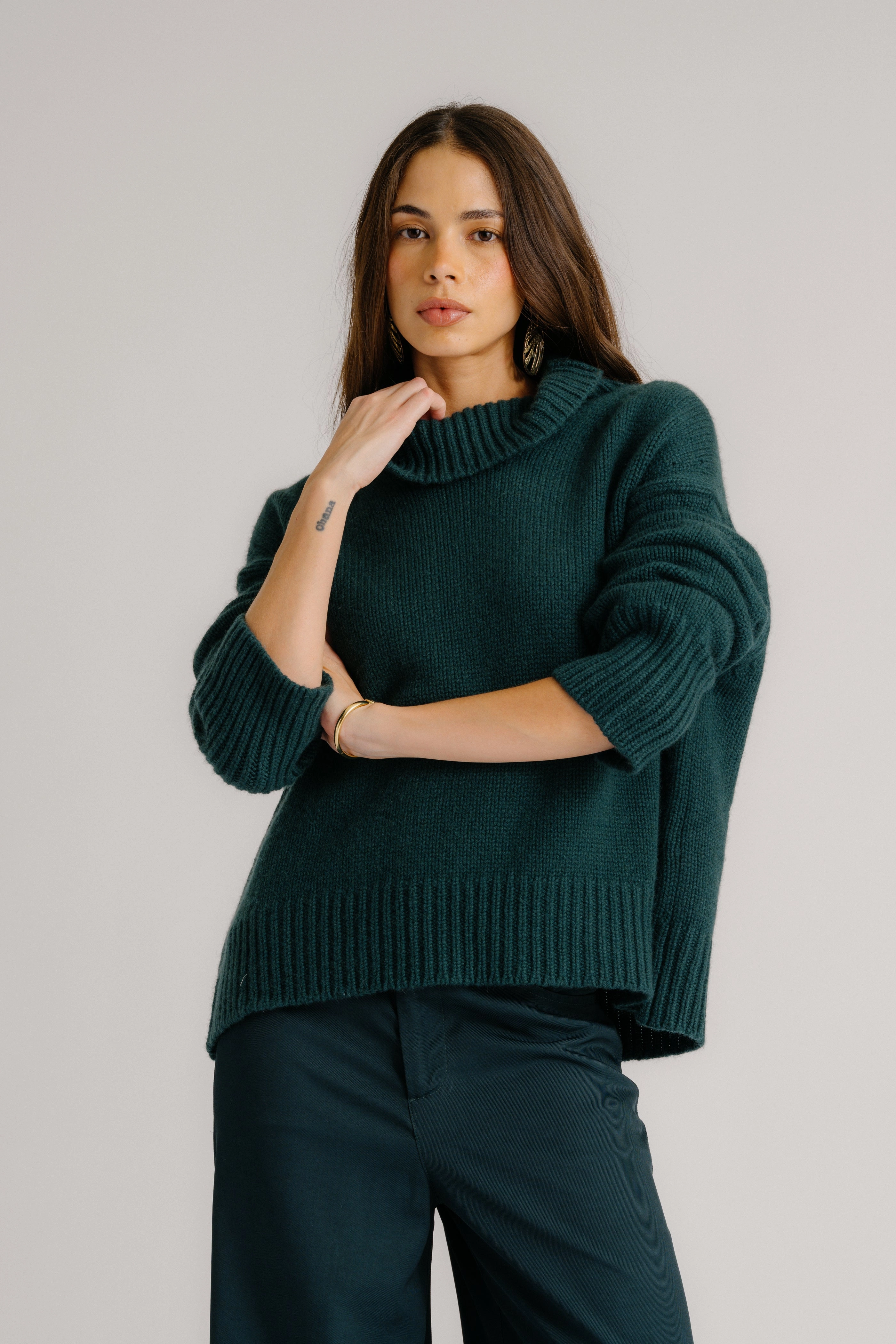 Flexible Comfort Comfy and Cozy SCARLETT CASHMERE TURTLENECK | SACRAMENTO