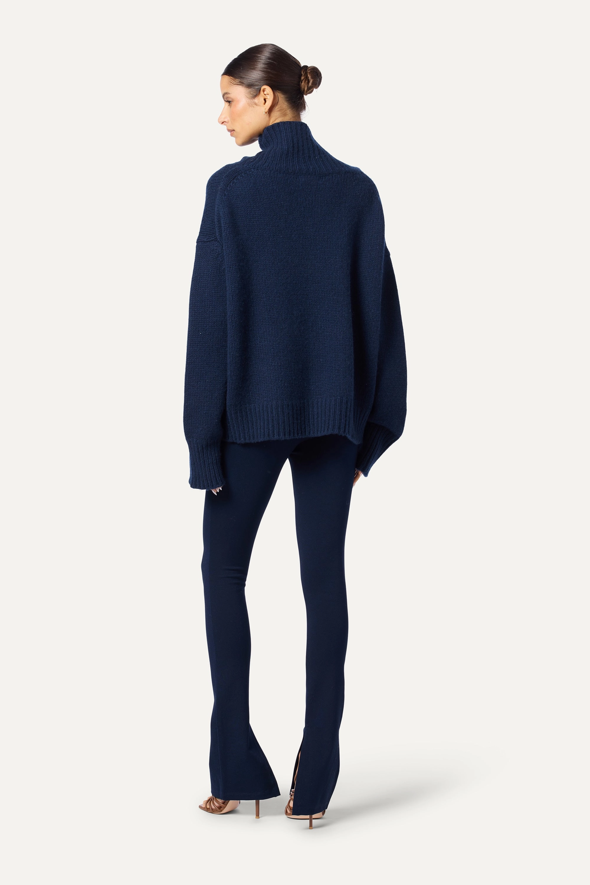 SCARLETT CASHMERE TURTLENECK SWEATER | MIDNIGHT NAVY Temperature Regulating Fibers Warm Look