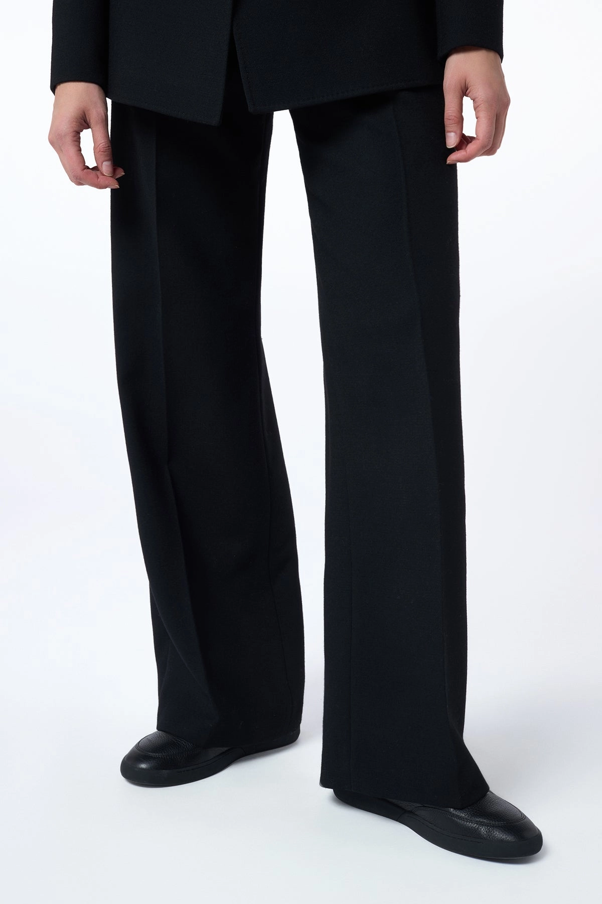 Minimal Edge Norman Wide-Leg Pant in Black Recycled Virgin Wool