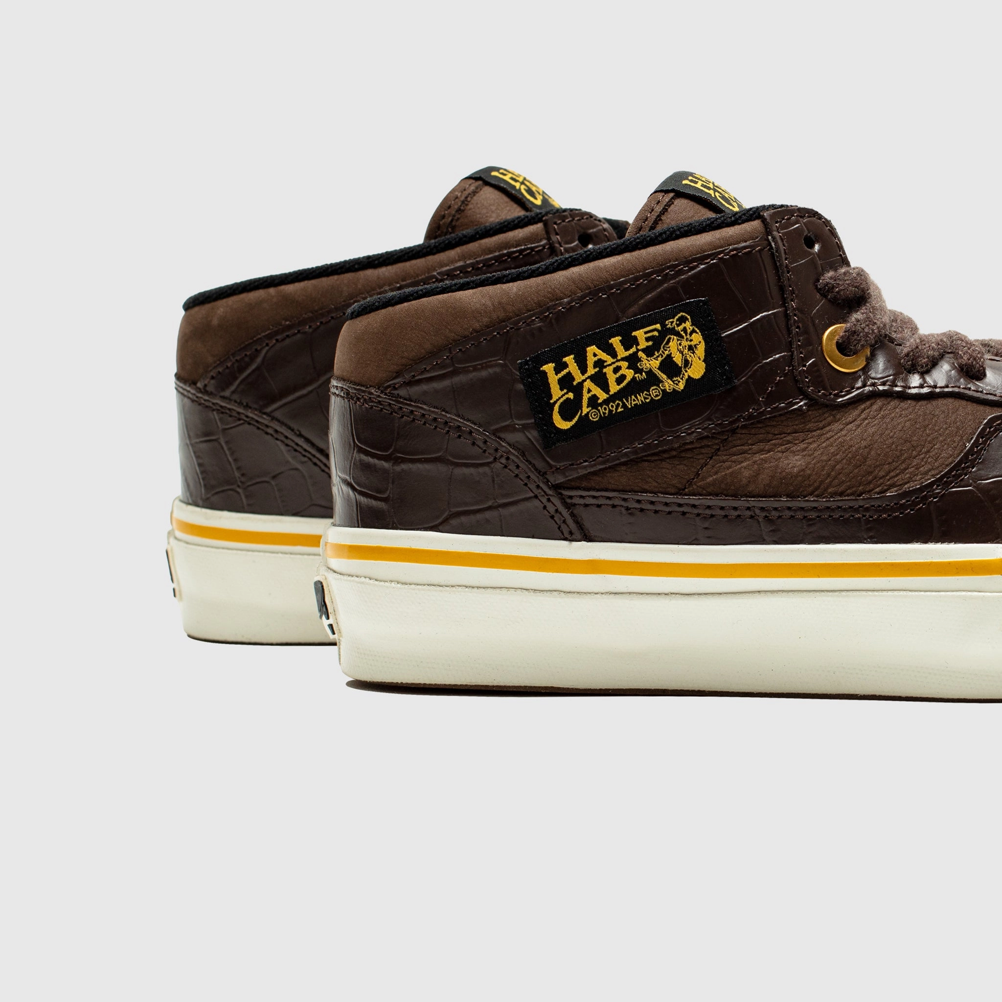 OTW HALF CAB 33 VIBRAM "CROC PATENT" Elastic Gusseted Tongue
