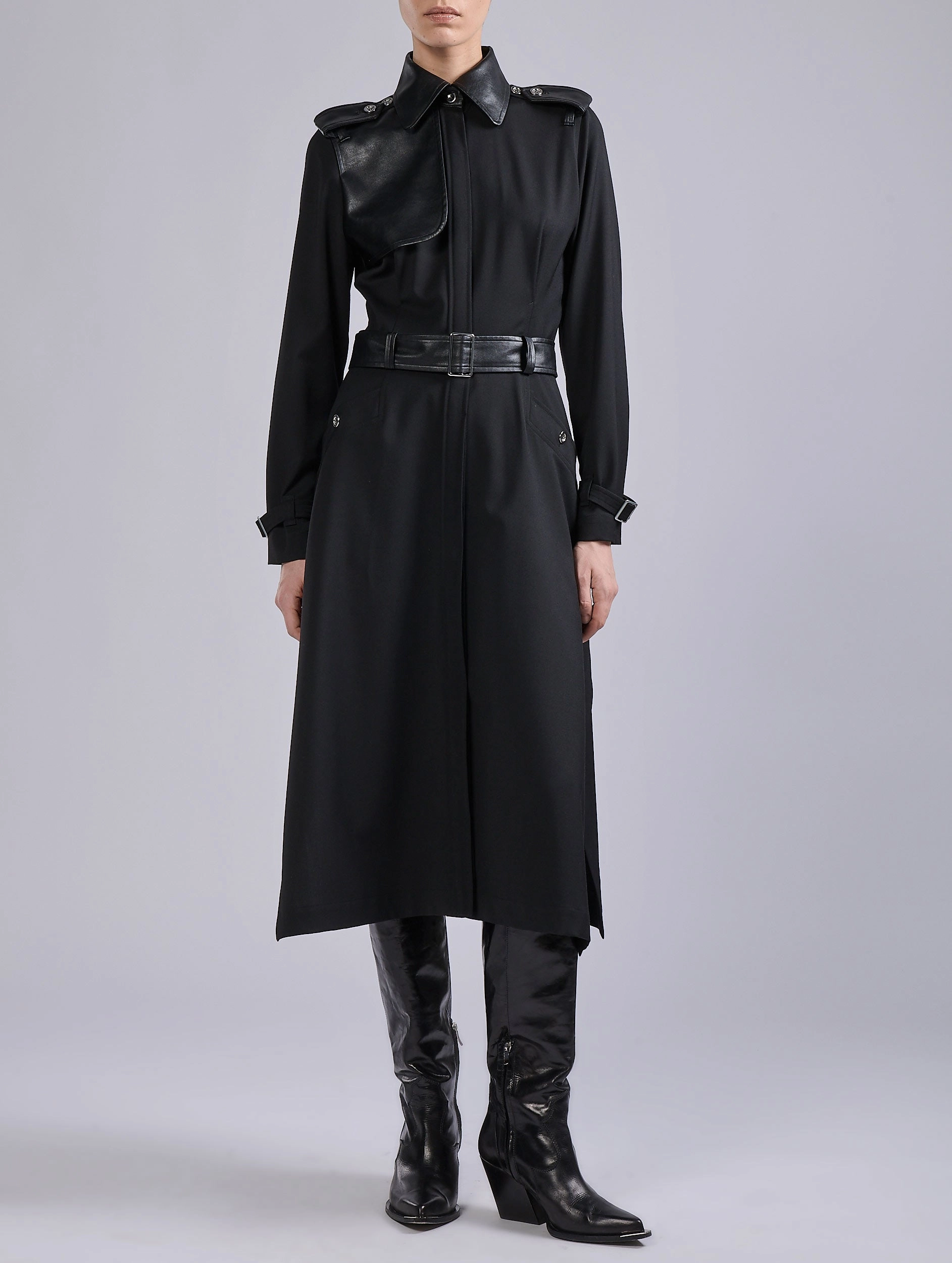 Robe-manteau en gabardine de laine stretch noire Workwear
