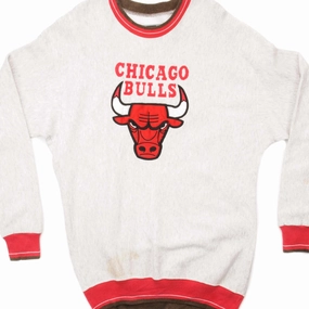 Timeless Sporty VINTAGE NBA CHICAGO BULLS SWEATSHIRT SIZE LARGE MADE IN USA