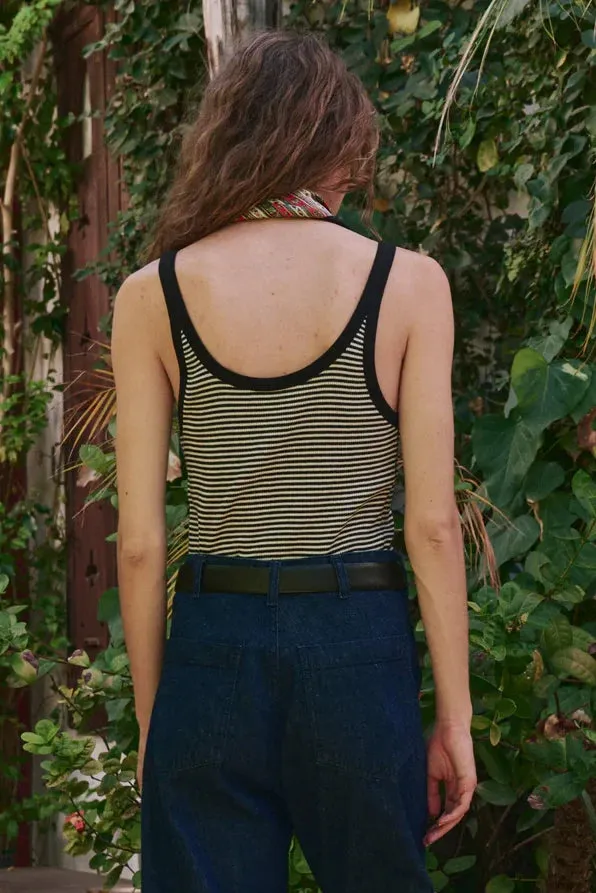 The Henley Slim Tank Side Vent Design