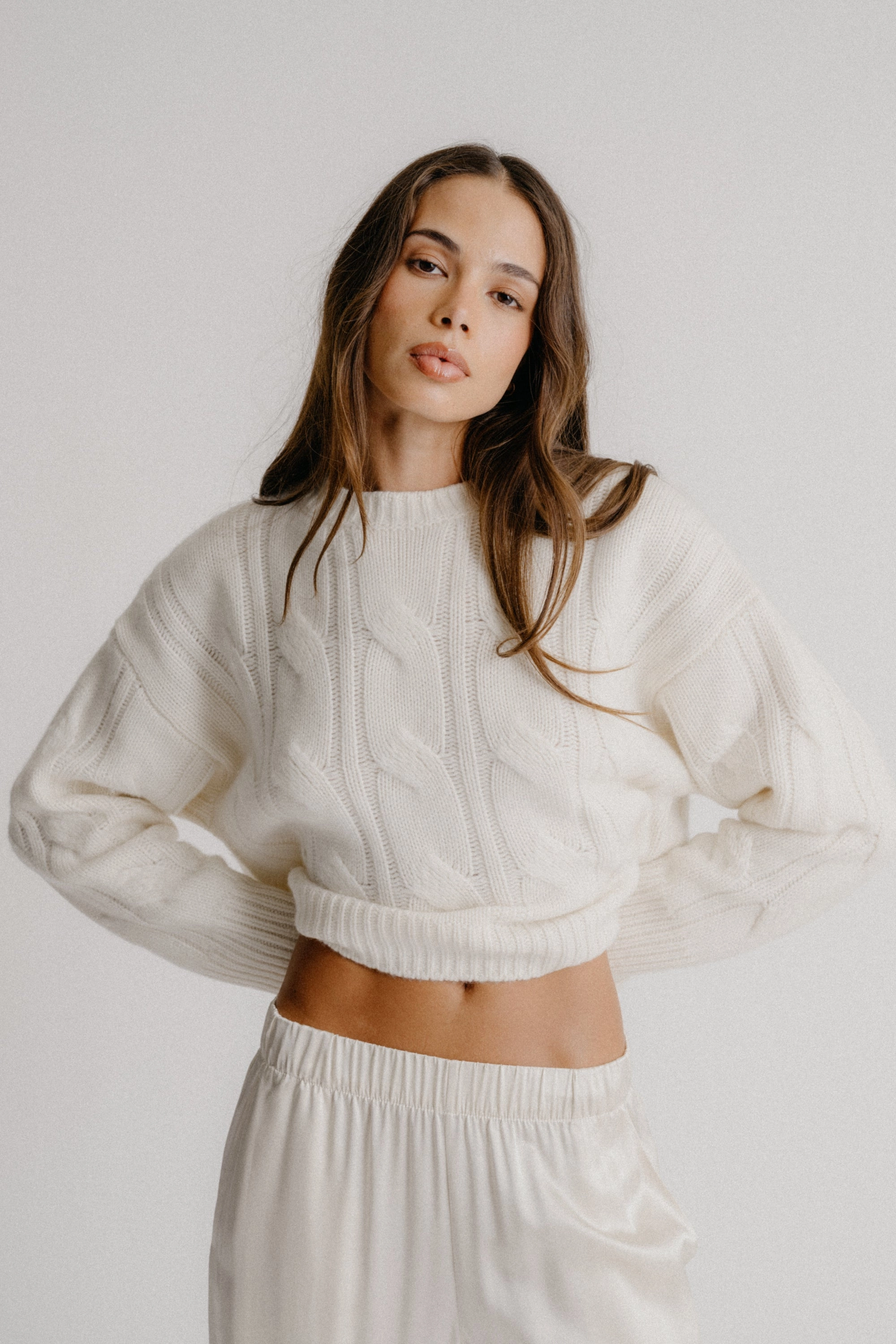 Snug Comfort TRISTAN CASHMERE CABLE KNIT SWEATER  PULLOVER  | GARDENIA