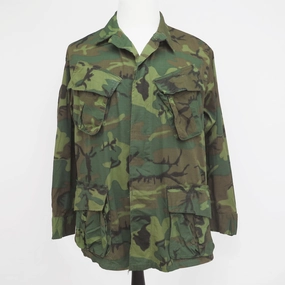 Noise Reducing Fabric Sleek Outerwear TROPICAL COMBAT JACKET 5TH PATTERN ERDL 1969 VIETNAM WAR SIZE MEDIUM SHORT