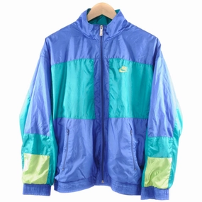 Urban Activity Gravity Defying Weight VINTAGE NIKE WINDBREAKER NYLON JACKET 1980S SIZE MEDIUM
