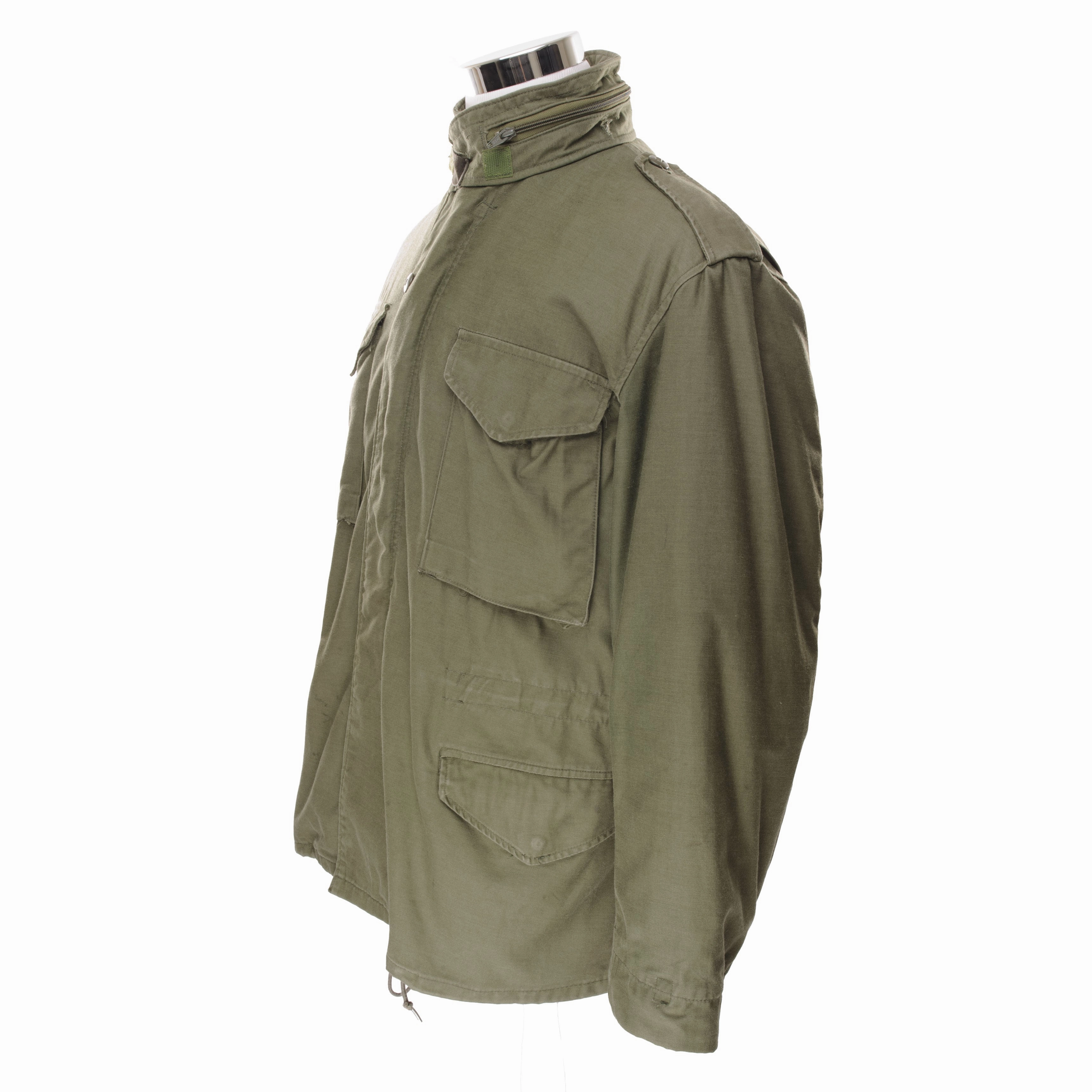 Commodity VINTAGE US ARMY M-1965 M65 1984 FIELD JACKET SIZE MEDIUM REGULAR