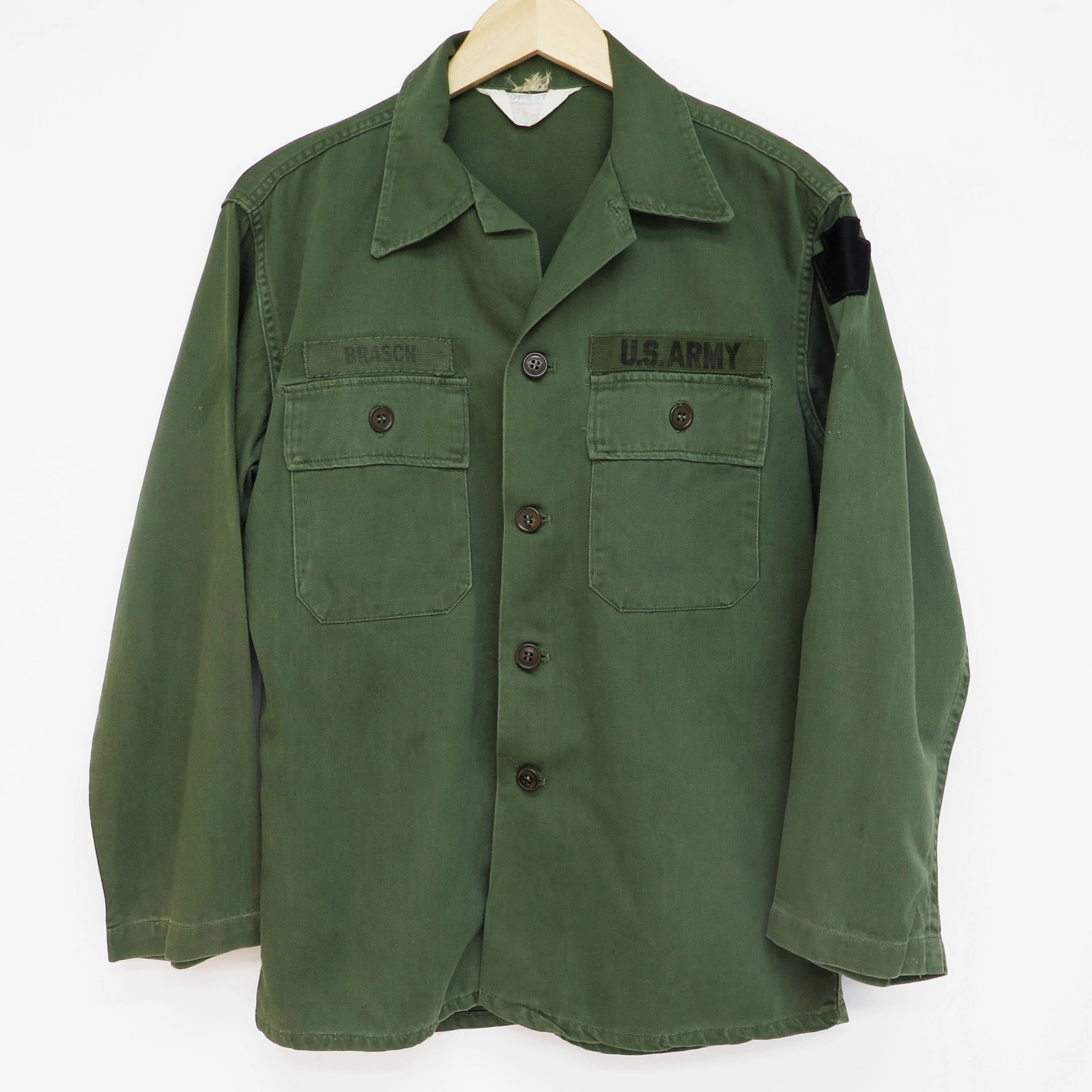 VINTAGE US ARMY UTILITY SHIRT P-58 P58 28TH INFANTRY DIVISION SIZE SMALL foldable product hat style statement