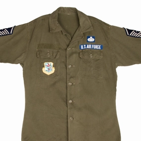 VINTAGE USAF 1960S VIETNAM WAR SHORT SLEEVE UTILITY SATEEN SHIRT PATCH MEDIUM Relaxed Fit style test