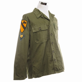 US ARMY UTILITY SHIRT P-58 P58 60'S VIETNAM WAR 1ST CAV DIV FORSCOM SPECIALIST E4 PATCHED SIZE MEDIUM tribal print